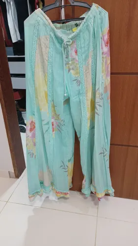 Calça Farm original, nova.