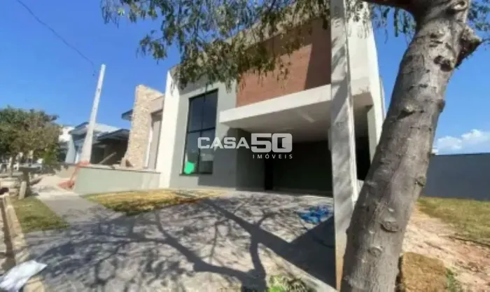 Casa à venda no Condomínio Olívio Franceschini em Hortolânfia/SP.