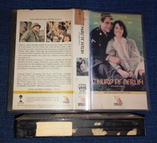 VHS Legendado O Muro De Berlim