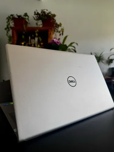 Notebook Dell Inspiron 5510 - i5 11 Gen / 12GB Ram / Ssd 256Gb /GeForce Mx 450 /15? FHD