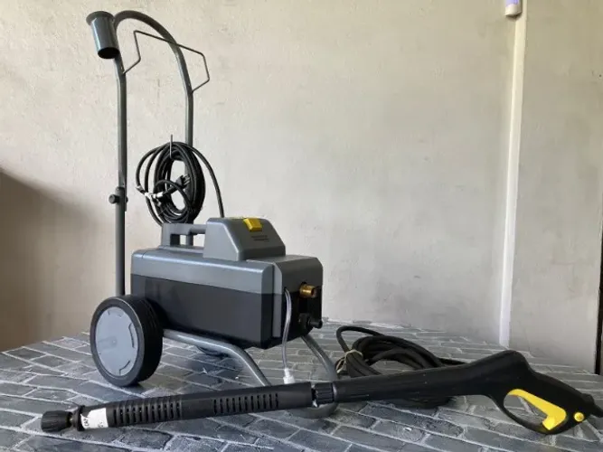 Lavadora de Alta Pressão (Nova) - Karcher HD 585 - 1160 Libras - pronta pro trabalho