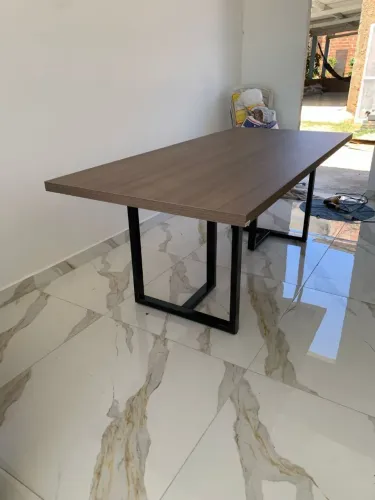 Mesa de reunião Moderna em MDF Pé de ferro 2.00x1.00