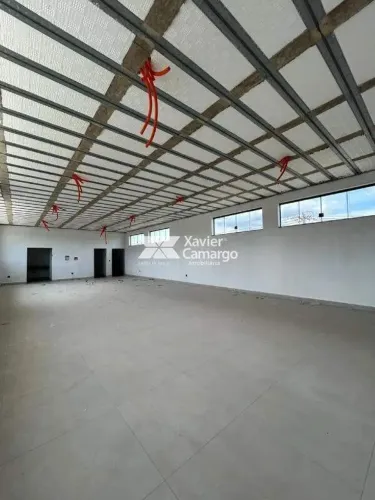 Sala disponível para locação no Jardim Village - Região da Avenida Brasil.