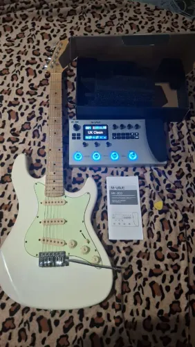 Guitarra sts100 + mk300 - Pedaleira com nota fiscal