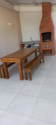 Mesa madeira com Bancos 