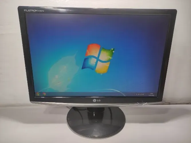 Monitor LG Flatron W1952tq 19 Preto Ent (Usado)