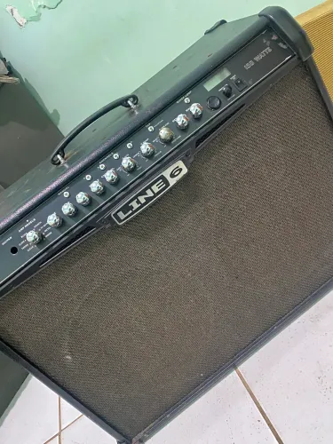 Amplificador de guitarra Line 6 spider 4 - 150W - Dois falantes celestion 12
