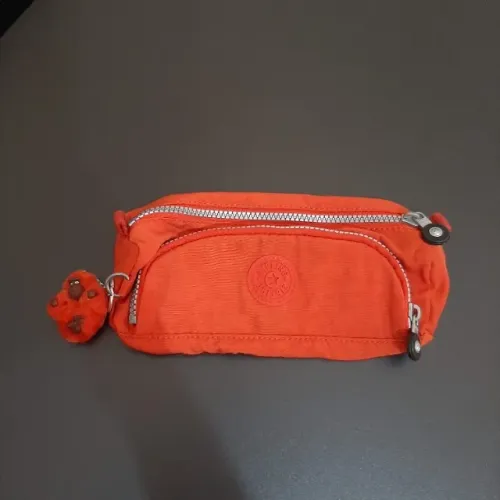 Estojo Kipling Vermelho Usado