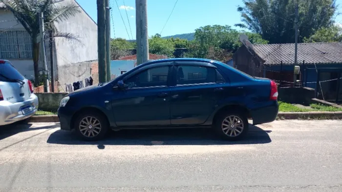 Toyota Etios XS Sedan 1.5 Flex 16V 4P Mec. 2015