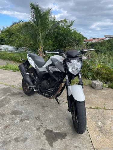 Fazer 250 muito nova