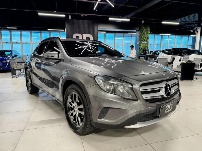 Mercedes-Benz GLA 200 Adv. 1.6/1.6 TB 16V Flex Aut. 2016