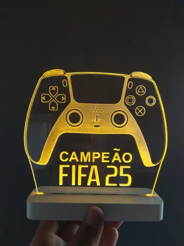 Luminária troféu controle de Playstation 5