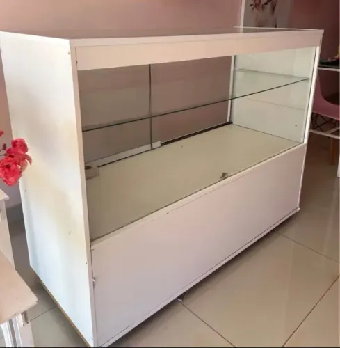 Balcão vitrine MDF