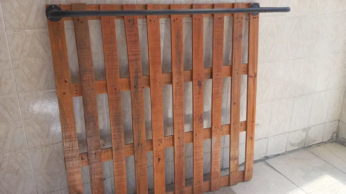 Painel de Palete com suporte 
