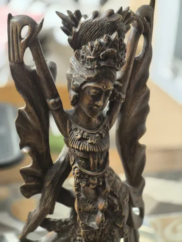 Estátuas madeira maciça importada Indonésia 