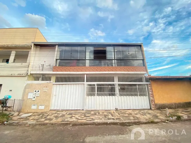 Apartamento Nº 02 Rua DF 19 Qd. R-E Lt. 12 Chácara do Governador Goiânia GO