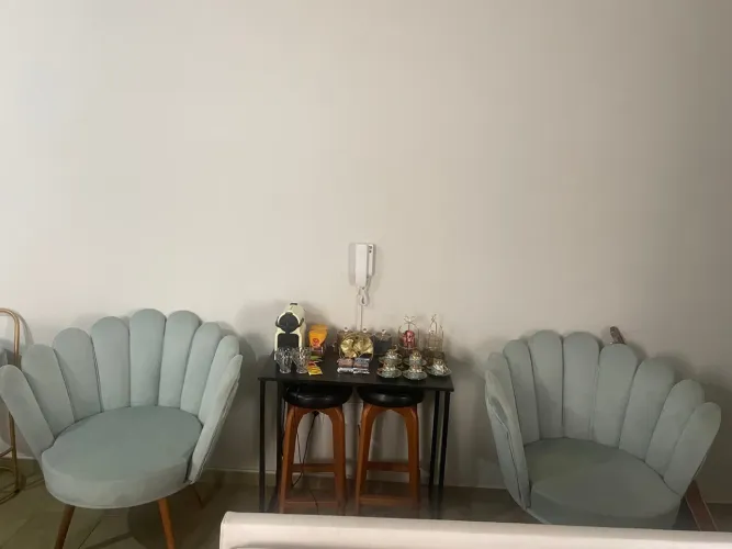 2 Cadeiras Pétala pelo preço de uma