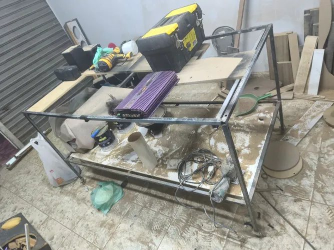 Bancada de ferro aberta