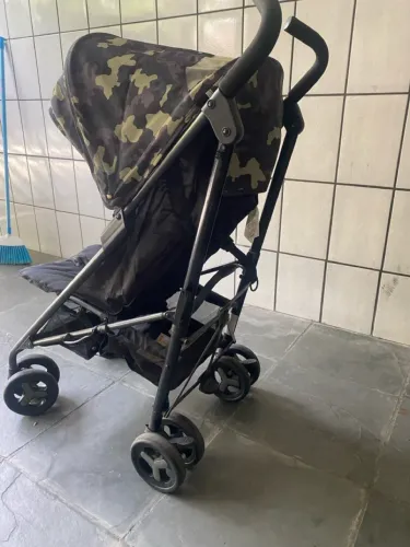 Carrinho compacto para bebê 