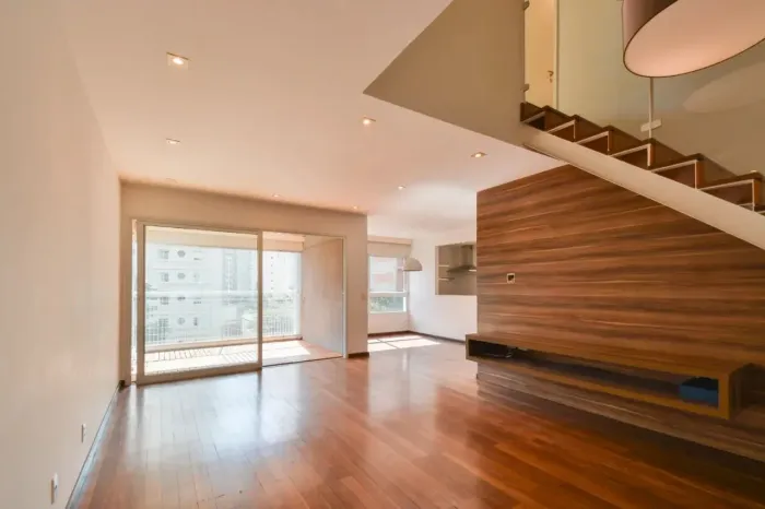 Duplex para venda e locação em Jardim Paulista com 3 quartos, sendo 3 suítes, 150m²