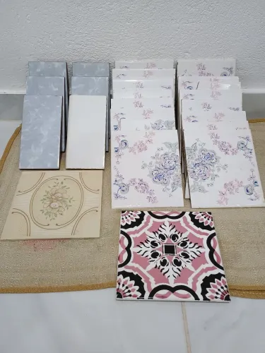 Lotes de Azulejos e Pisos Decorativos