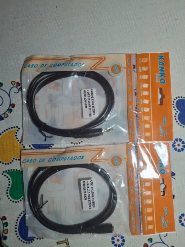 Cabo para computador/ notebook 