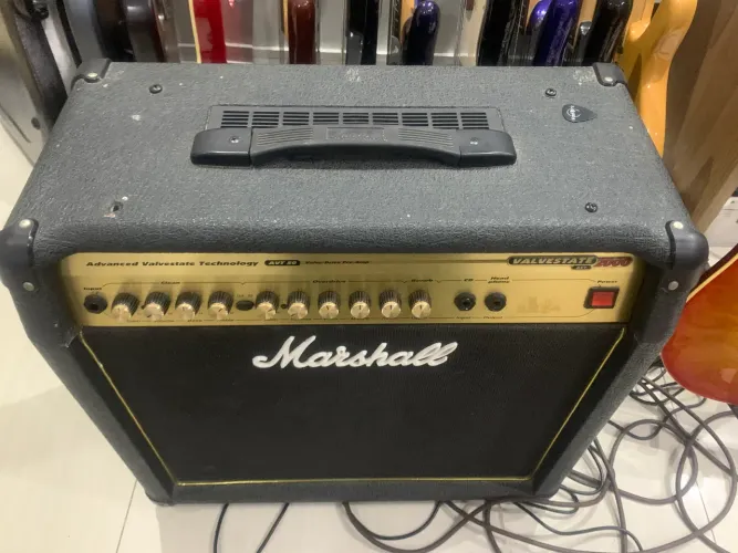 Amplificador Marshall Valvestate AVT 50watts 