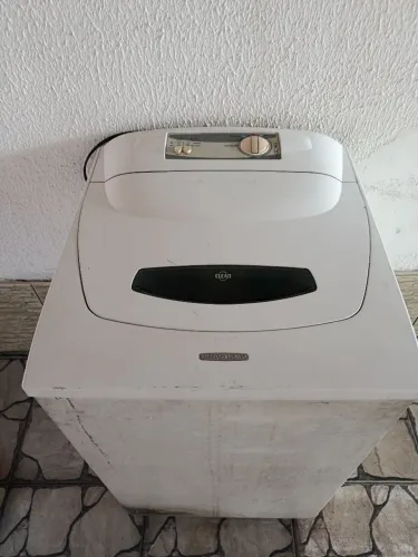 Vendo máquina de lavar Brastemp 8k com problema no agitador. R$ 200,00