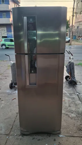 GELADEIRA ELECTROLUX DUPLEX FROST FREE SEMI-NOVA