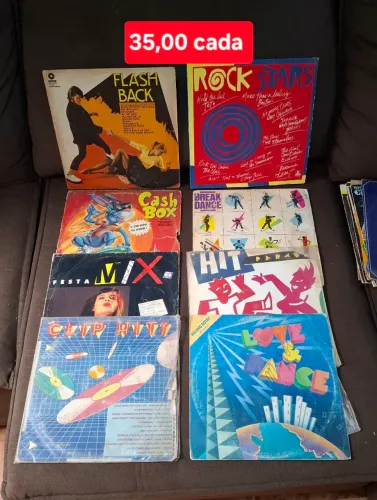LOTE com 11 discos de vinil HIT PARADE