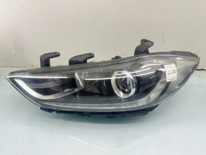 Farol esquerdo Hyundai Elantra 2017 2018 2019 2021 led 20       ETQ8305