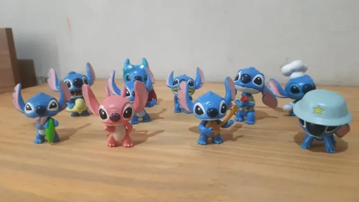 Coleção com 10 Miniaturas do Stitch - Disney