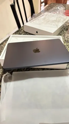 MACBOOK AIR M2 2022