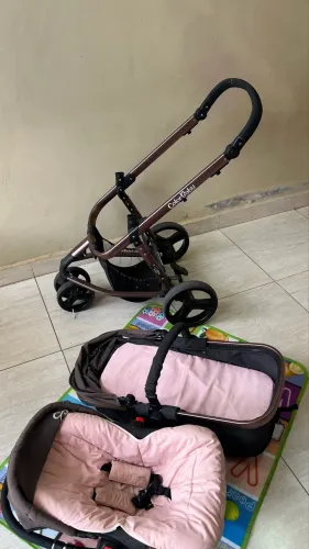  Carrinho de bebê 3em1-BRINDE colchão de carrinho e capa do bebê conforto 