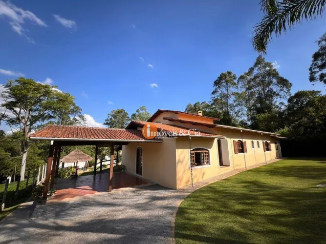 CHACARA MOBILIADA EM CONDOMINIO FECHADO PARA LOCAÇÃO E VENDA