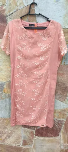 Vestido cor goiaba