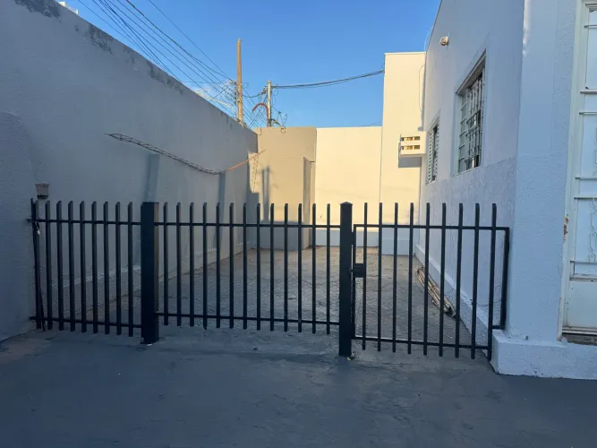 Portaozinho de grade preto