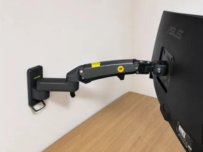 Suporte de monitor articulado pistão à gás de parede F150 da North Bayou