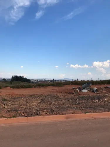 Lote de Esquina 297m2 Veccon Moradas Pouso Alegre