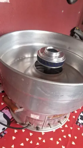 Vende-se Máquina de algodão-doce profissional