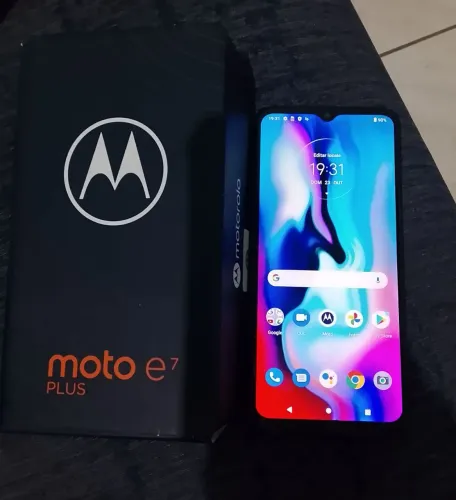 Moto E7 