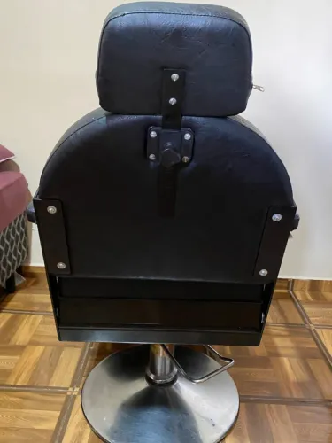Vendo Cadeira hidráulica de barbearia