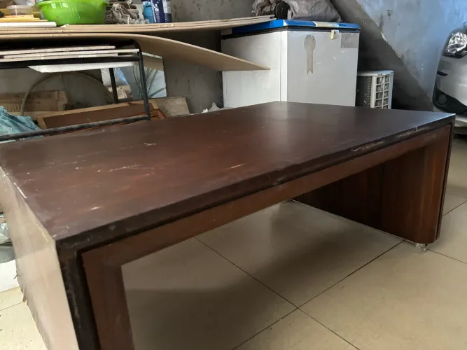 Mesa de centro com rodinhas