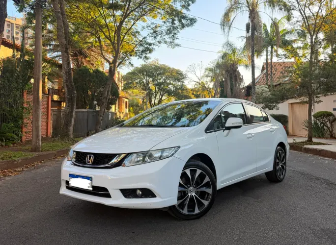 Honda Civic Sedan LXR 2.0 Flexone 16V Aut. 4P 2016
