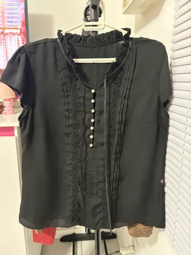 blusa preta romântica goth