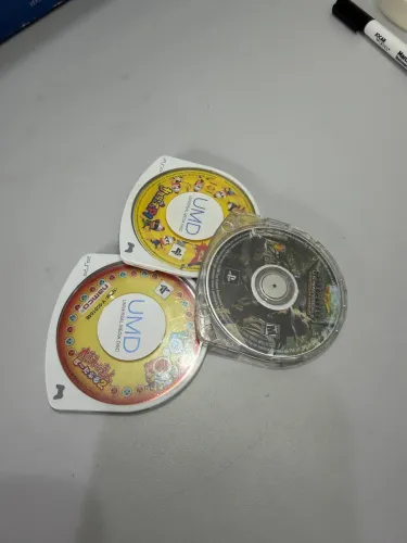 Vendo 3 UMD PSP Original - semi nova 