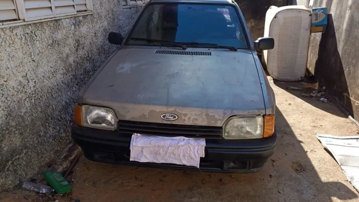 Ford Verona LX 1.6 (modelo Antigo) 1990