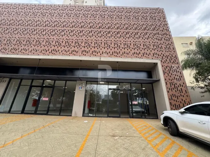 Loja Comercial com 112m² com pé direito duplo para locação Av. Caramuru