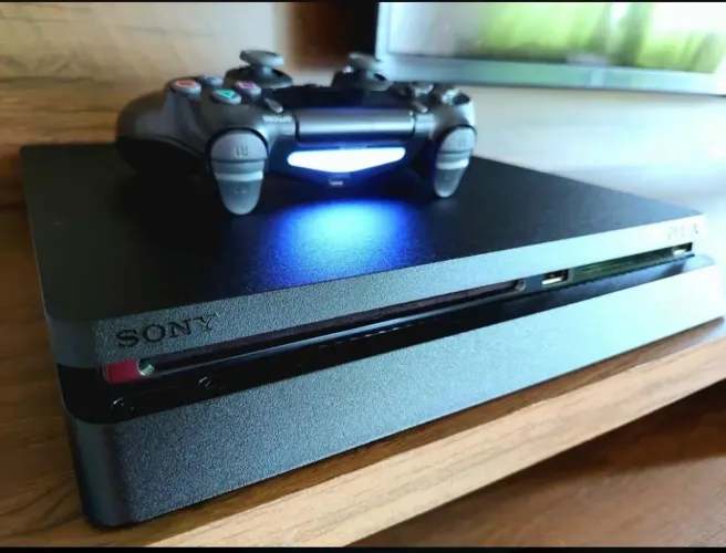 Vendo ps4 slim 500 gb