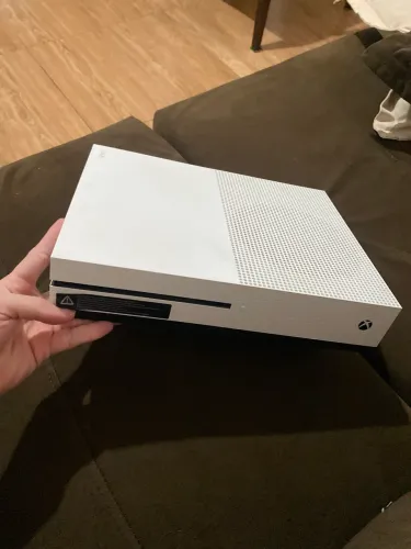 Xbox One S